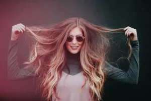 Kurtki dziewczęce w modnych stylizacjach tego roku! Oto 3 warianty, które pokochasz za komfort i styl!