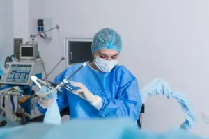 Jak rozpocząć tworzenie manicure w warunkach domowych?